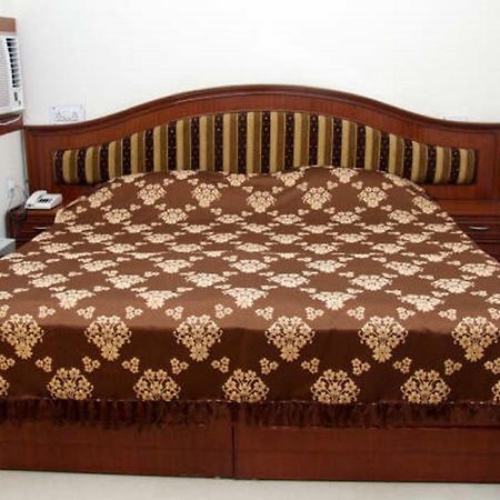 Hotel Sunrise Inn Лакхнау Экстерьер фото