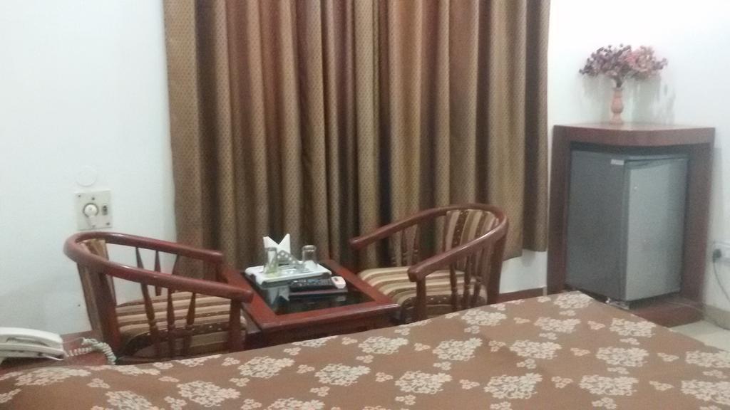 Hotel Sunrise Inn Лакхнау Экстерьер фото
